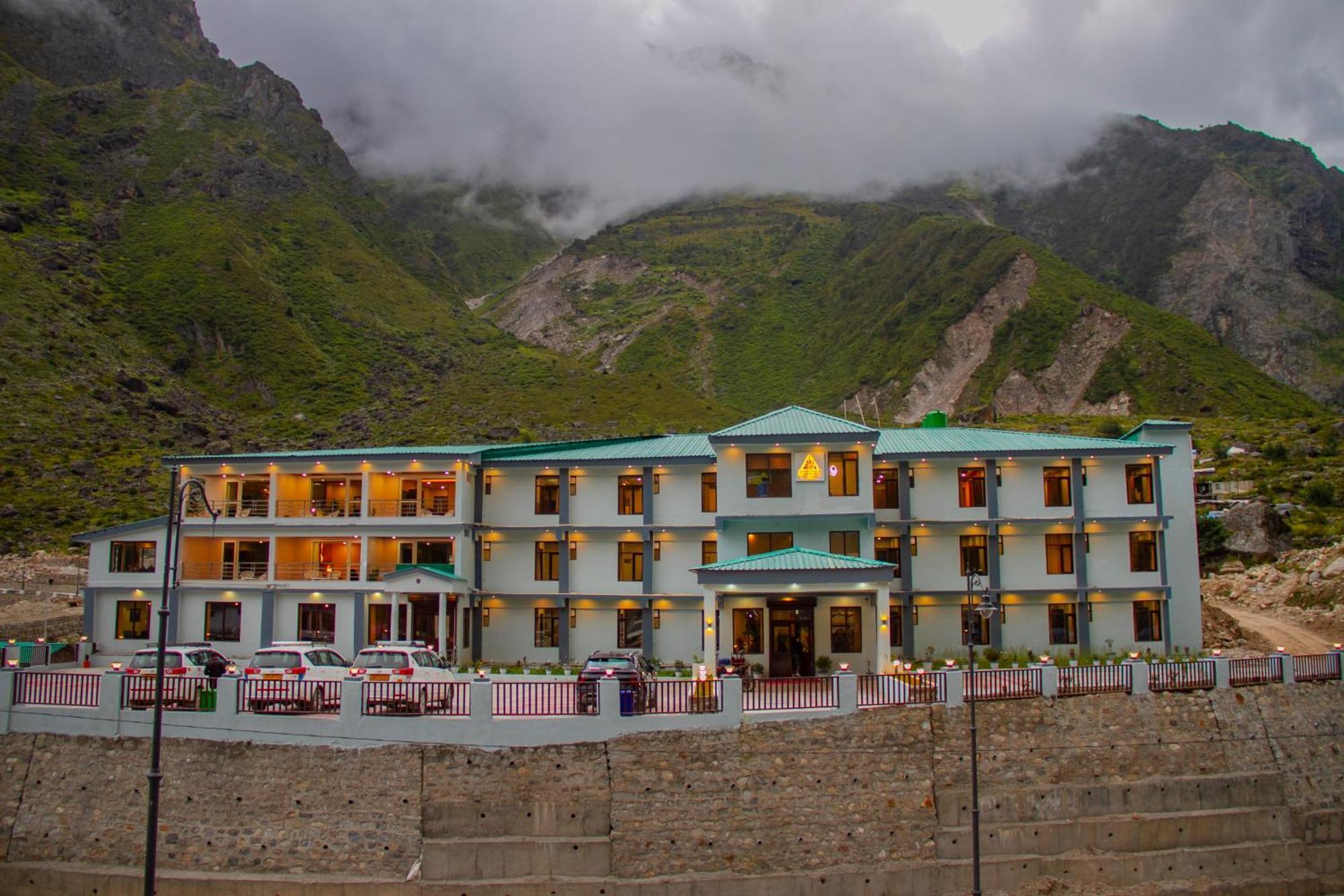 Hotel Amritara The Avadh Badrinath Exterior foto